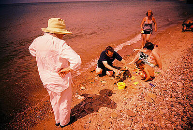 Showcase Your Summer Vacation Memories With a Photo Scanning Service
